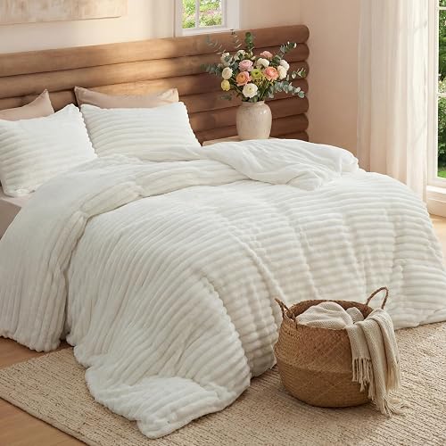 Bedsure Queen Fluffy Comforter Set - GentleSoft 3 Pieces Luxury Fleece — Durability testing under extreme conditions
