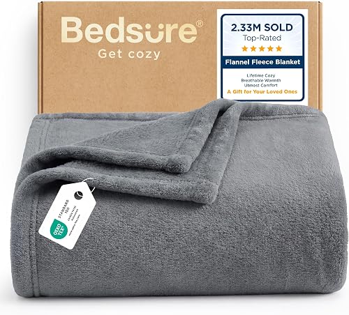 Bedsure GentleSoft Fleece Throw Blanket for Couch Grey - Lightweight P — Build quality and design details up close